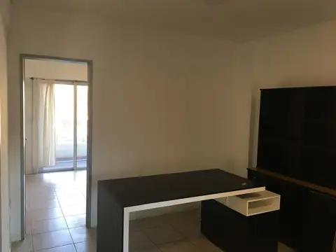 DEPARTAMENTO DOS AMBIENTES CON BALCON.