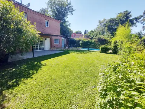 BC Pilar House km 54 Calle Champagnat 3 Dorm. 1 en Pb. Pileta. Jardin. Parrilla