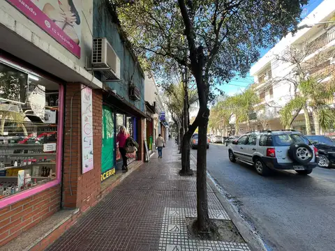 Local en Venta 30 años