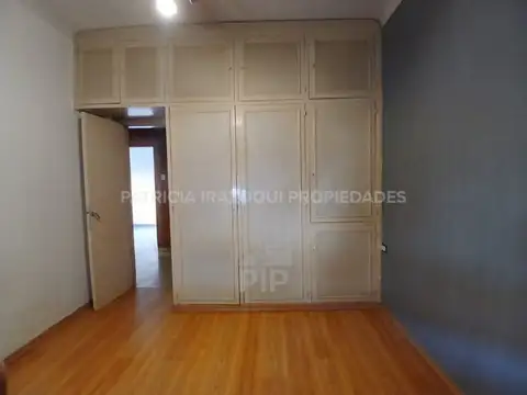Depto Tipo Casa 4 ambientes con 2 baños