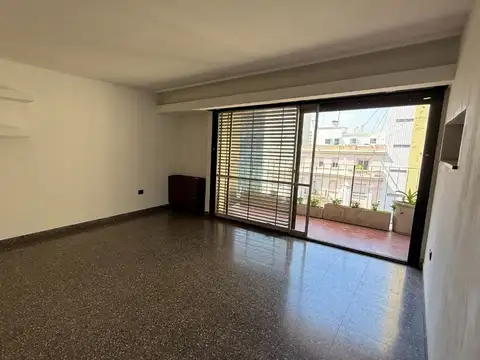 Departamento 3 ambientes en venta en La Plata