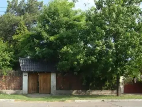 Casa en Venta con 4 cocheras