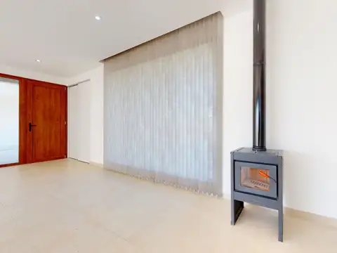 Casa 6 ambientes con 3 baños