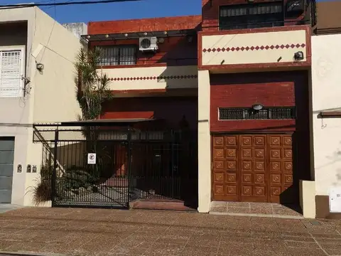 Venta Casa 5 ambientes en Lanús