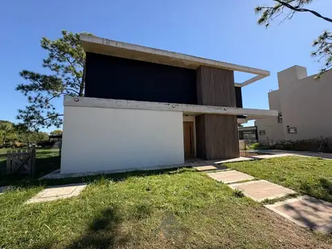 Hermosa casa moderna en el Barrio Cerrado el Ensueño- Ingeniero Maschwitz