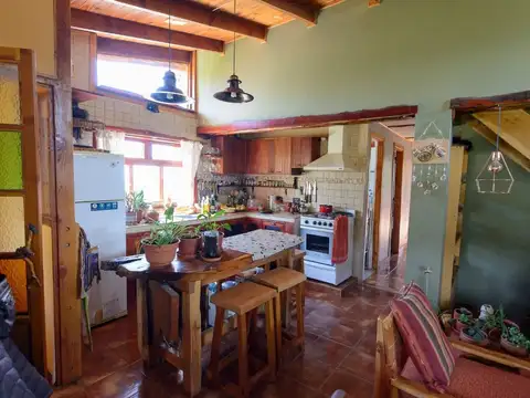 Casa de 97m2 con 2 dormitorios, lote de 600m2.