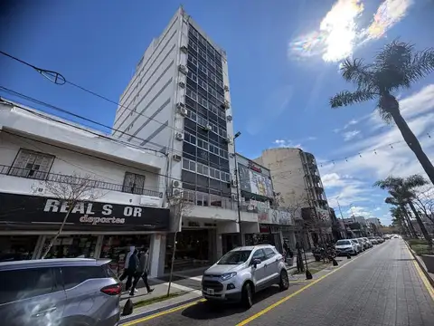 Av. Rocca 100