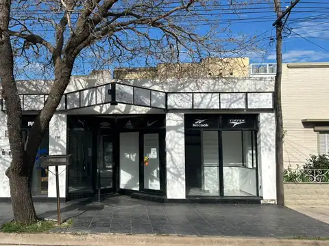 VENTA CASA CÉNTRICA MÁS LOCAL COMERCIAL
