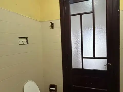VENTA CASA CÉNTRICA MÁS LOCAL COMERCIAL