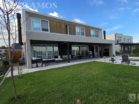 Casa en Venta en Villanueva, USD 520.000