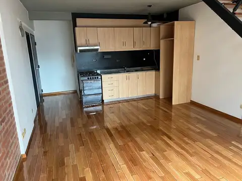 Departamento en Alquiler en Primera Junta, $ 950.000