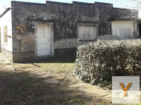 Vicente López e/ Rivadavia y Avenida San Martín