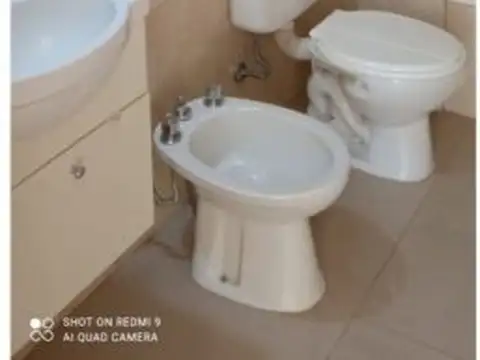 Monoambiente Pichincha-  Tucumàn 2600- Balcòn-  Luminoso- Contrafrente