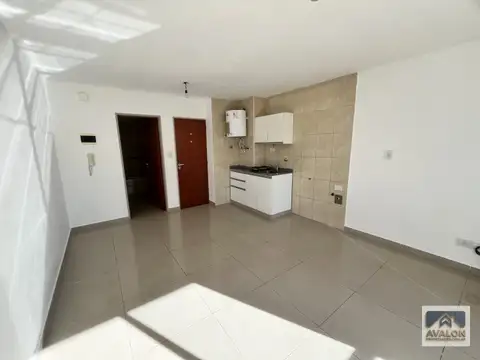 Departamento Monoambiente Pichincha-  Tucumàn 2600- Balcòn-  Luminoso- Contrafrente