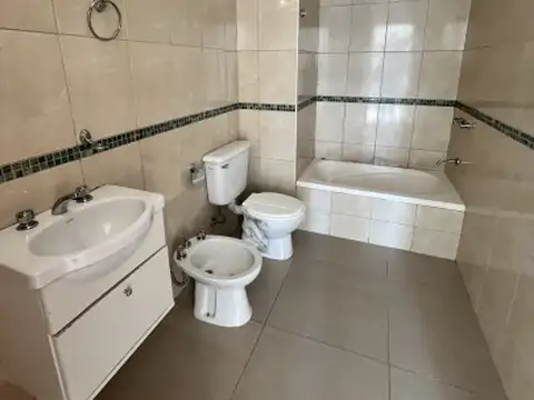 Departamento Monoambiente Pichincha-  Tucumàn 2600- Balcòn-  Luminoso- Contrafrente