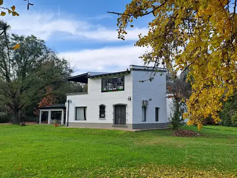 Casa 6 ambientes con 3 baños