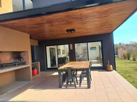 Departamento en Alquiler Temporal en La cañada de Pilar, USD 850