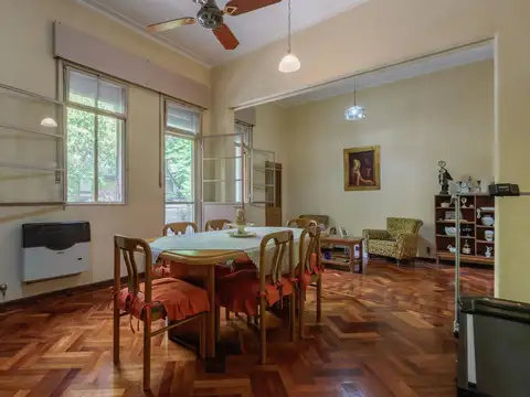 Depto Tipo Casa 5 ambientes con 2 baños