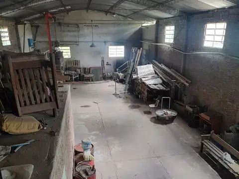 EXCELENTE GALPON 300M2 TINGLADO OFICINA Y DPTO