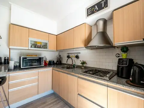 Depto Tipo Casa 4 ambientes con 2 baños