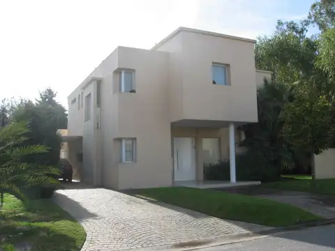 Villa Olivos centenario 1100