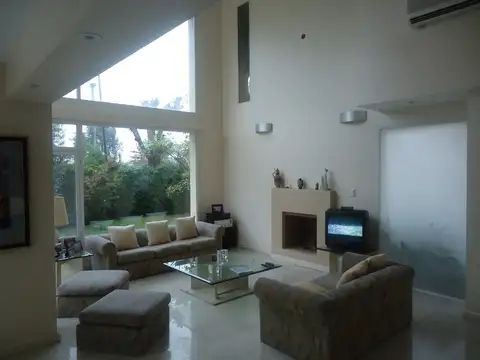 Casa en Venta en Villa Olivos, USD 350.000