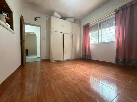 Villa Urquiza PH al frente con Terraza – 3 Amb. Sin expensas