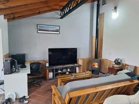 Casa 2 ambientes con 1 baño