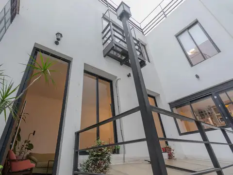 Depto Tipo Casa en Venta de 4 ambientes
