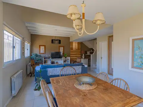 Depto Tipo Casa en Venta con 2 cocheras