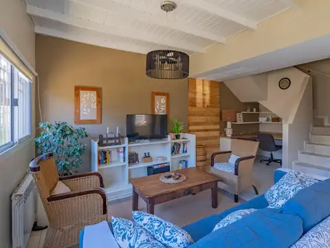 Duplex en venta 3 ambientes con cochera en Parque Luro
