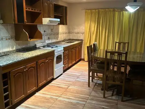 Casa en Alquiler - 2 Dormitorios 1 Baño - 400mts - Esteban Echeverria, Monte Grande