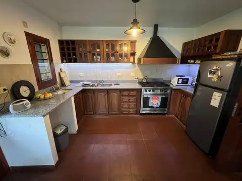 Casa en Venta con 3 cocheras