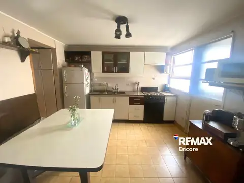 Venta Palermo. 4 Amb. Semipiso. Luminoso. Balcón.