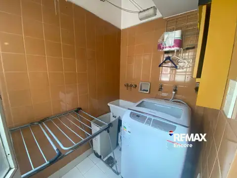 Venta Palermo. 4 Amb. Semipiso. Luminoso. Balcón.