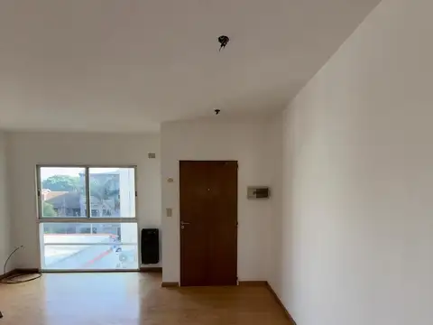 Departamento en  Beccar a mts Av y Estacion Mitre  2 amb