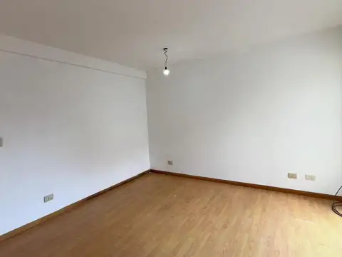 Posadas  al 102 piso 2 C