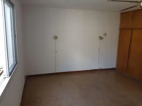 Depto Tipo Casa en Venta 40 años