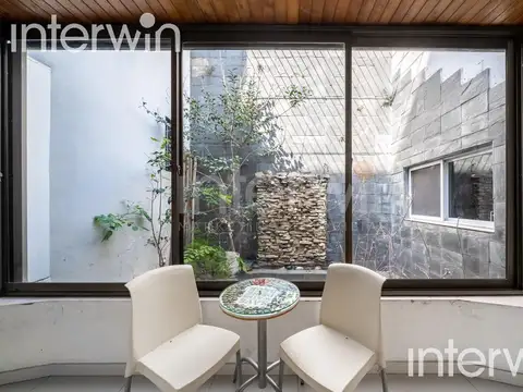 Casa - 6 ambientes - 2 Plantas - Cochera - Parque Chacabuco - ALQUILER