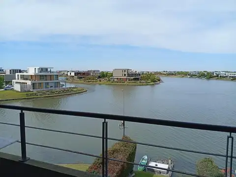 La Mansa Barrio Islas Del Golf 200