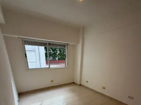 Departamento en Alquiler en Villa del Parque, $ 700.000