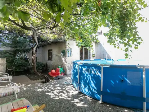 Casa 5 ambientes con 1 baño