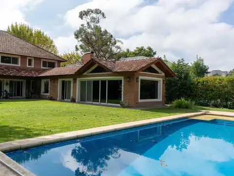 Casa en Venta en Guillermo E Hudson, USD 690.000
