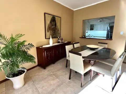 Depto Tipo Casa 5 ambientes con 2 baños