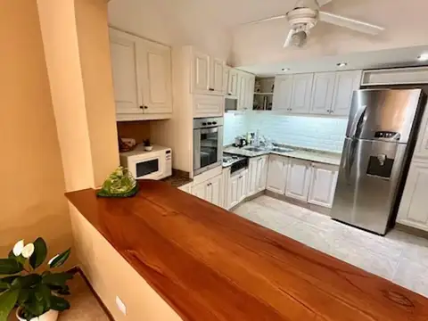 Depto Tipo Casa en Venta con 1 cocheras
