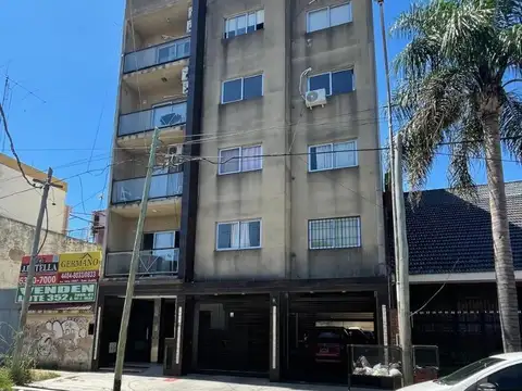 Juan Florio 2800, Piso 2