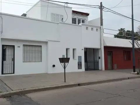 Casa - Venta - Argentina, Villa Constitución - Sarmiento 1520