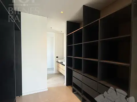 Casa 7 ambientes con 6 baños