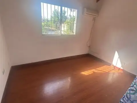 Depto Tipo Casa en Alquiler de 5 dormitorios