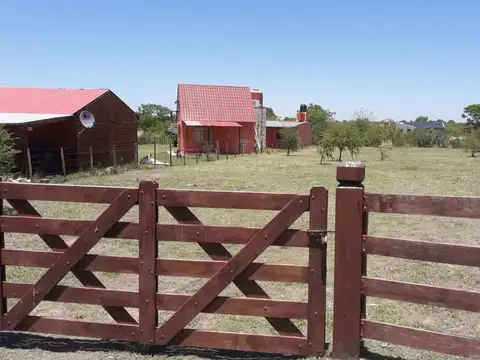 VENDO EXCEPCIONAL LOTE CON COSTA PROPIA SOBRE EL ARROYO VEGA